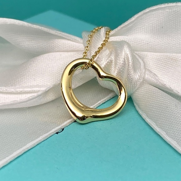 Tiffany & Co Elsa Peretti Open Heart necklace  16” 18k box EXCELLENT MSRP $1750 - Picture 3 of 10